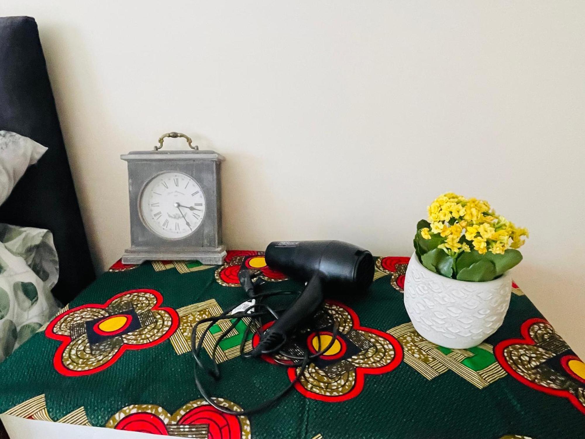 Bright Fun Relaxing Apartment In The Heart Of Epsom Eksteriør billede